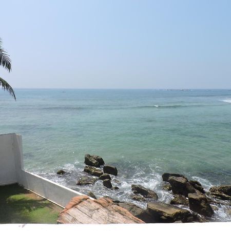 Galle Henna Beach House Unawatuna Exterior photo