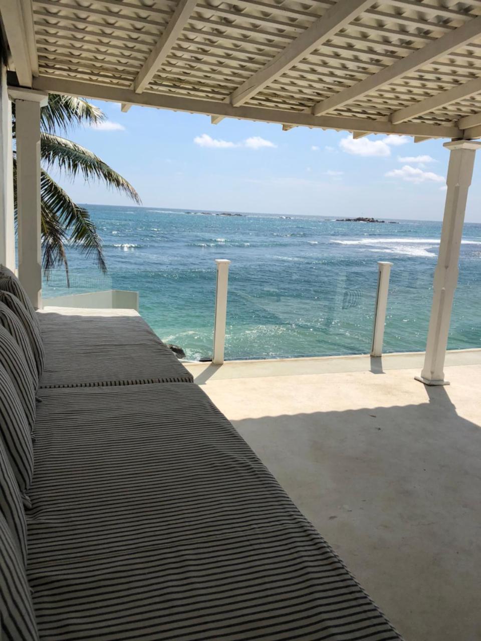Galle Henna Beach House Unawatuna Exterior photo