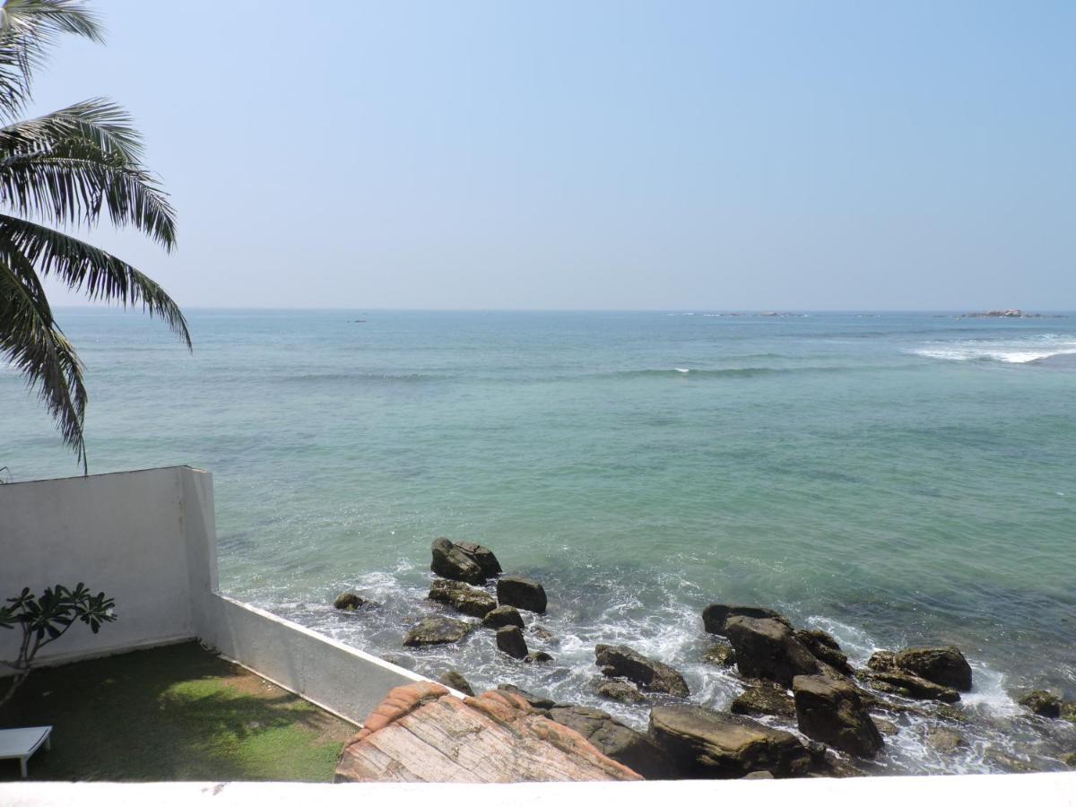 Galle Henna Beach House Unawatuna Exterior photo